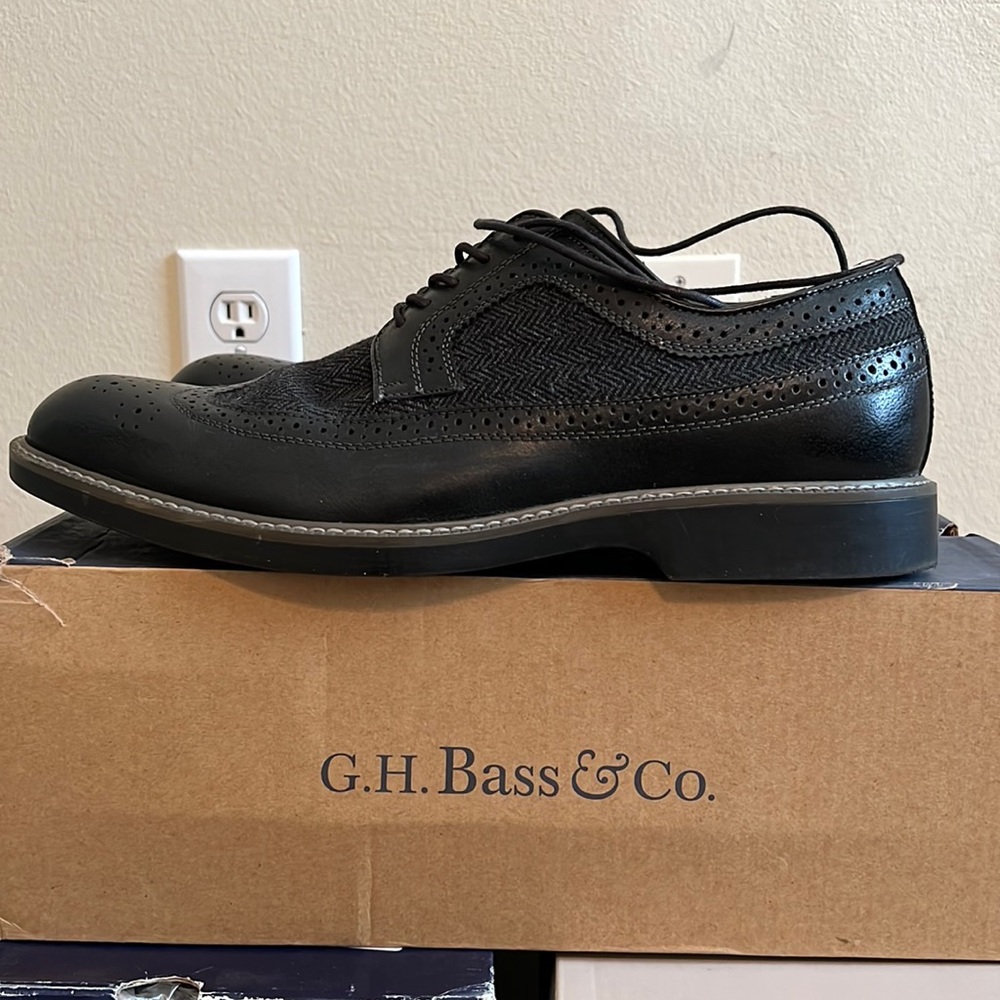 Size 12 men’s wingtip shoes
